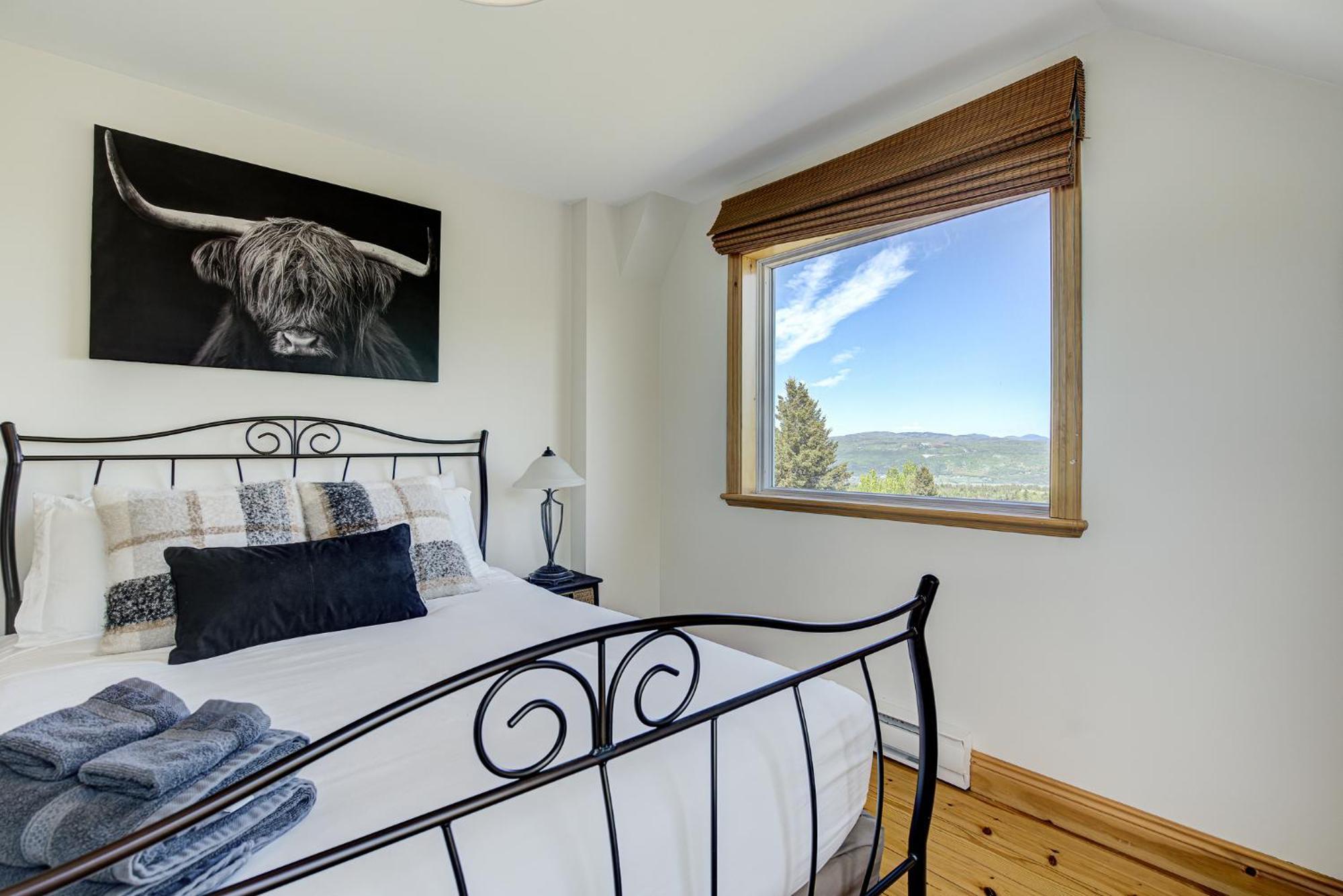 Cozy Haven With Spa & Stunning Views Baie-Saint-Paul Exterior photo